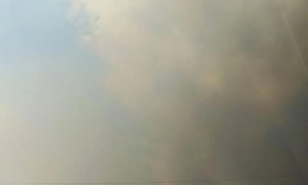 Κρύφτηκε ο ήλιος στην Μάνη από την πυρκαγιά: Ο καπνός κάλυψε το Γύθειο